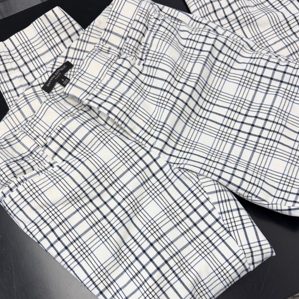 Banana republic White Plaid pants with Navy Grid